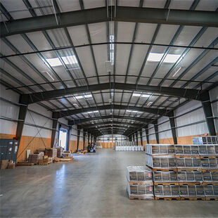 Large-span Column-free Lightweight Steel Structure Warehouse for Durable Storage Solutions