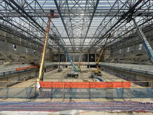 Lightweight Small Indoor Sports Hall with Wide Unobstructed Spaces and Fast Construction for Schools and Community Centers